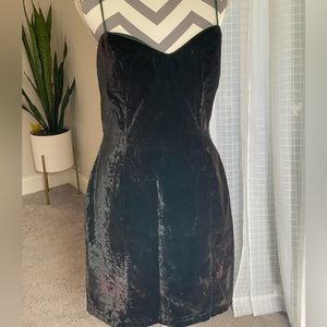 Vintage Explorations Green Olive Velvet Mini dress
•Great condition